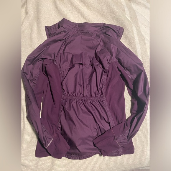 Lululemon Rush Hour Jacket - size 8 - mint condition - Picture 10 of 14